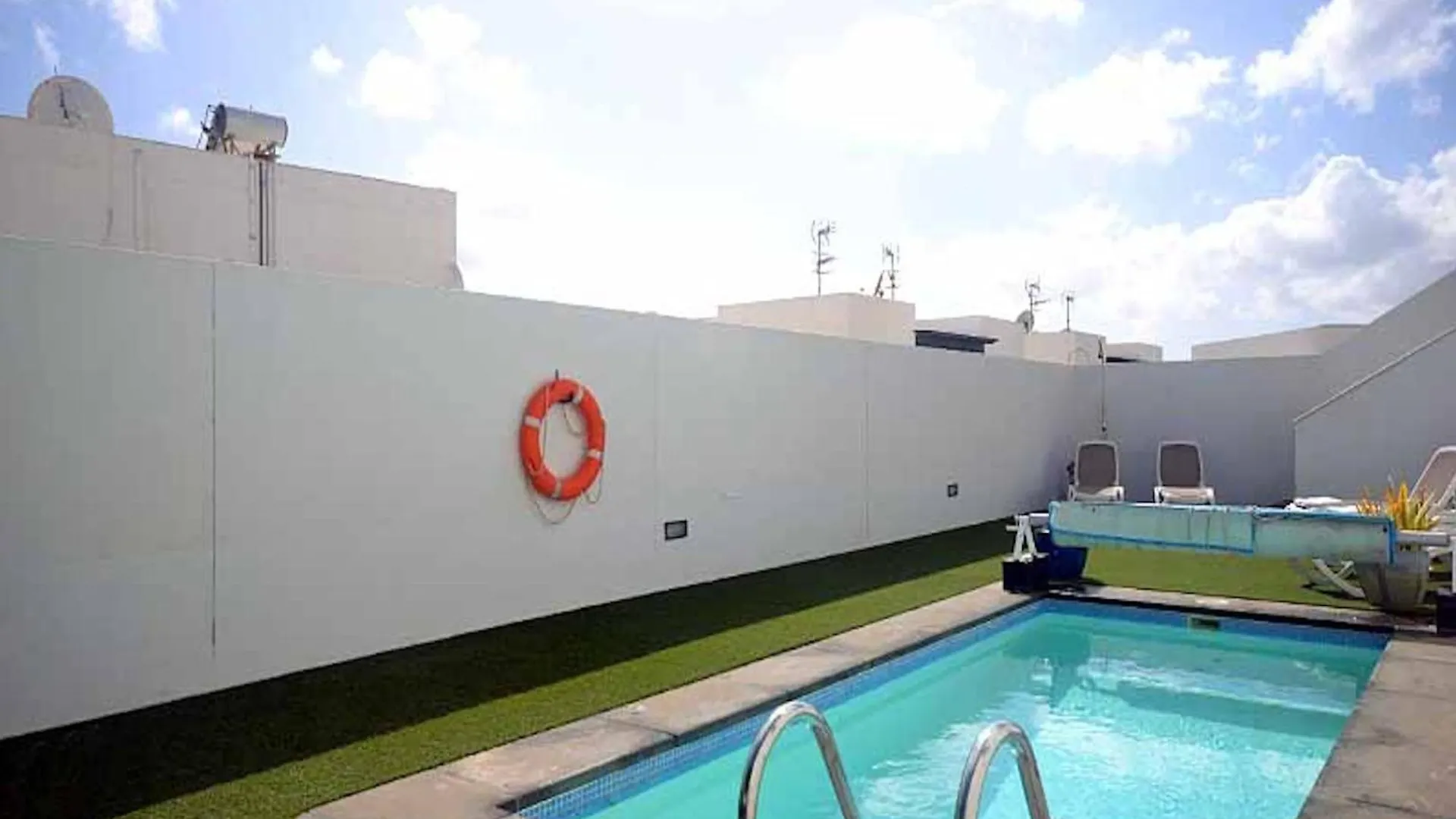 Awesome Puerto Del Carmen Villa - 3 Bedrooms - Villa Tacataca - Pool Table - Great Terrace Area 0*, Пуэрто дель Кармен
